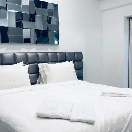 Enjoy Life Aparthotel