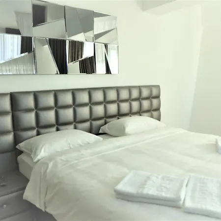 Aparthotel Enjoy Life *