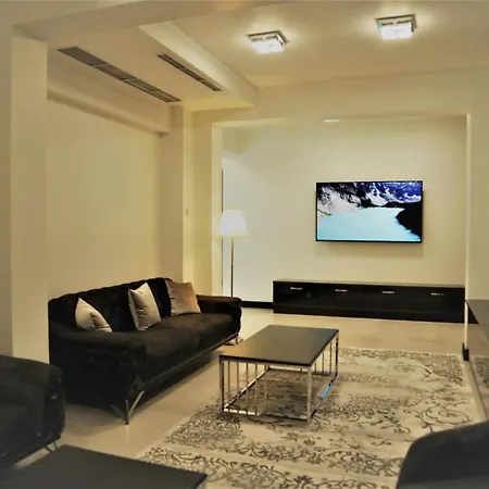 Enjoy Life Aparthotel *